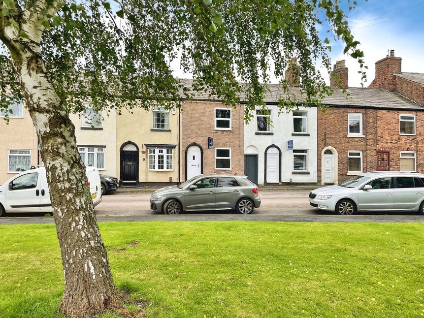 Main image of 2 bedroom Mid Terrace House to rent, Green Street, Macclesfield, Cheshire, SK10