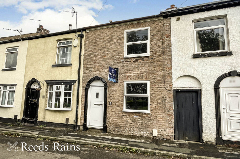 Main image of 2 bedroom Mid Terrace House for sale, Green Street, Macclesfield, Cheshire, SK10