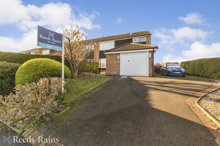 Ullswater, 4 bedroom Semi Detached House for sale, £315,000