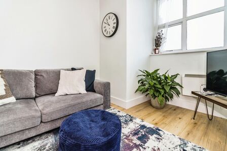 2 Bedroom Flat For Sale, Pollard Street, Manchester, M4 