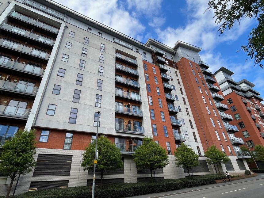 Main image of 2 bedroom  Flat for sale, Hornbeam Way, Manchester, Greater Manchester, M4