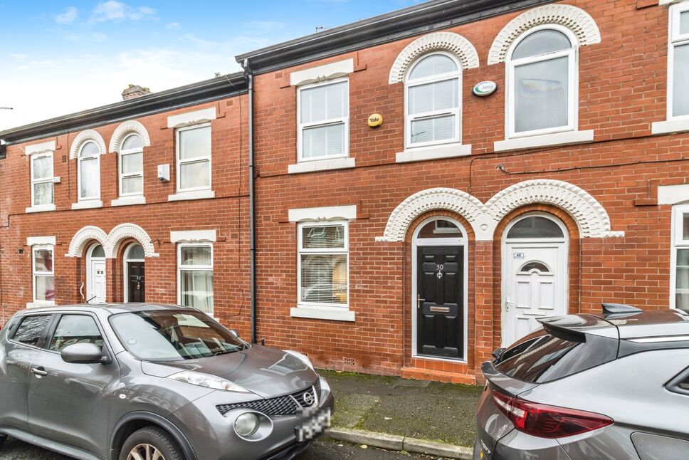 2 bedroom Mid Terrace House for sale