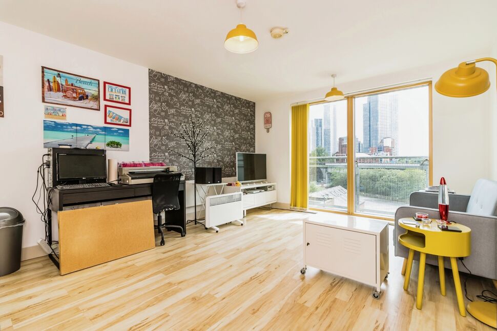 1 bedroom  Flat for sale