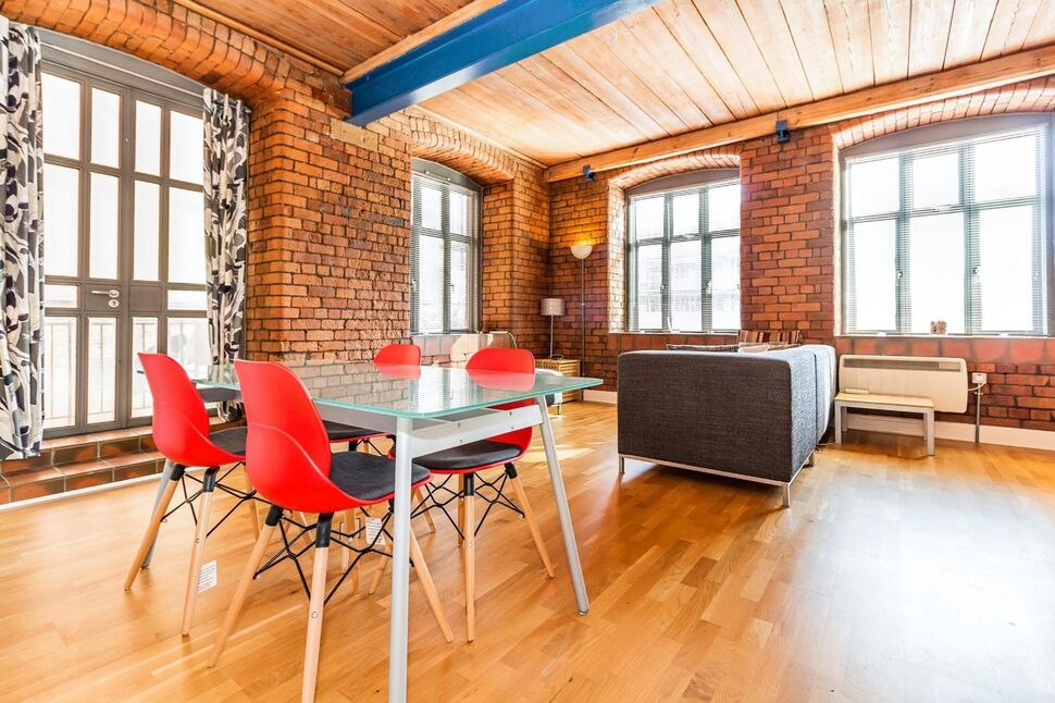 Main image of 2 bedroom  Flat for sale, Cambridge Street, Manchester, M1