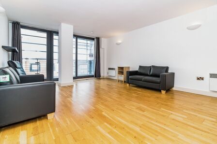 2 bedroom  Flat for sale