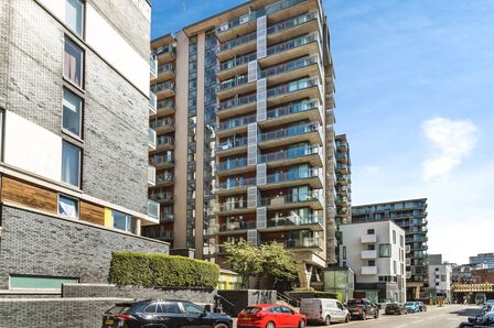 Blackfriars Road, 2 bedroom  Flat to rent, £1,395 pcm