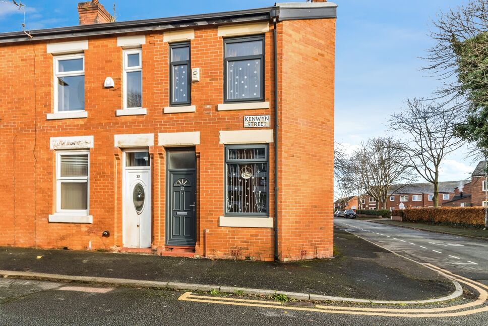 Main image of 2 bedroom End Terrace House for sale, Kenwyn Street, Manchester, M40