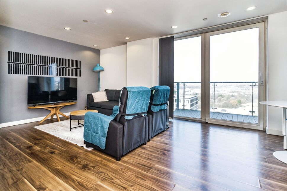 Main image of 2 bedroom  Flat for sale, Pink, Media City UK, Salford, M50