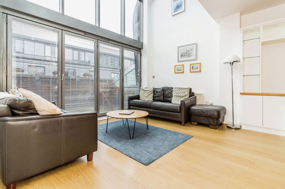 Main image of 2 bedroom  Flat for sale, Aytoun Street, Manchester, M1