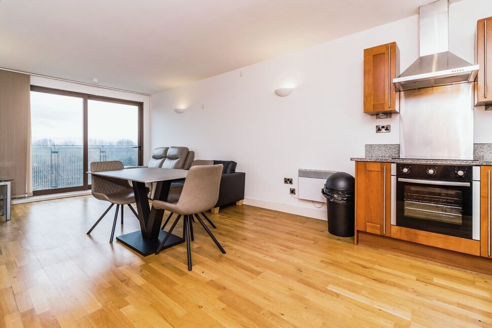 Main image of 2 bedroom  Flat for sale, Isaac Way, Manchester, M4