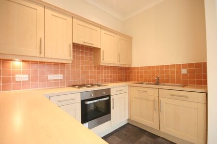 Harrow Road, 2 bedroom  Flat to rent, £675 pcm