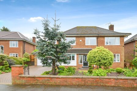 Worsley Crescent, 4 bedroom Detached House for sale, £575,000