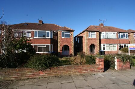 Cambridge Road, 4 bedroom Semi Detached House to rent, £1,100 pcm