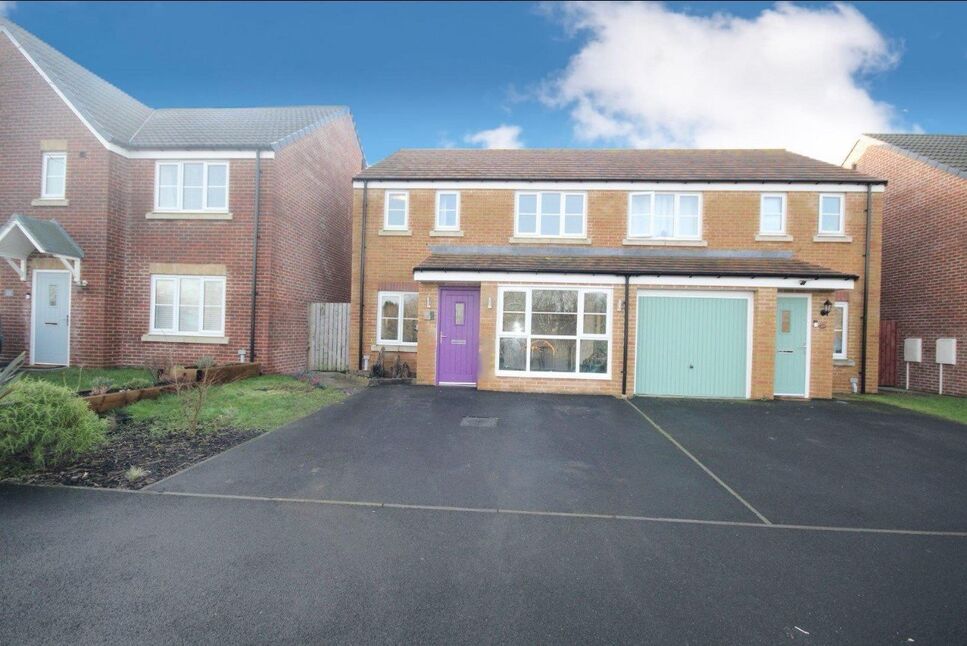 Main image of 3 bedroom Semi Detached House for sale, Acorn Drive, Middlesbrough, North Yorkshire, TS5