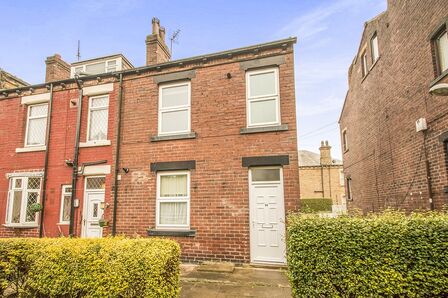 2 bedroom End Terrace House to rent