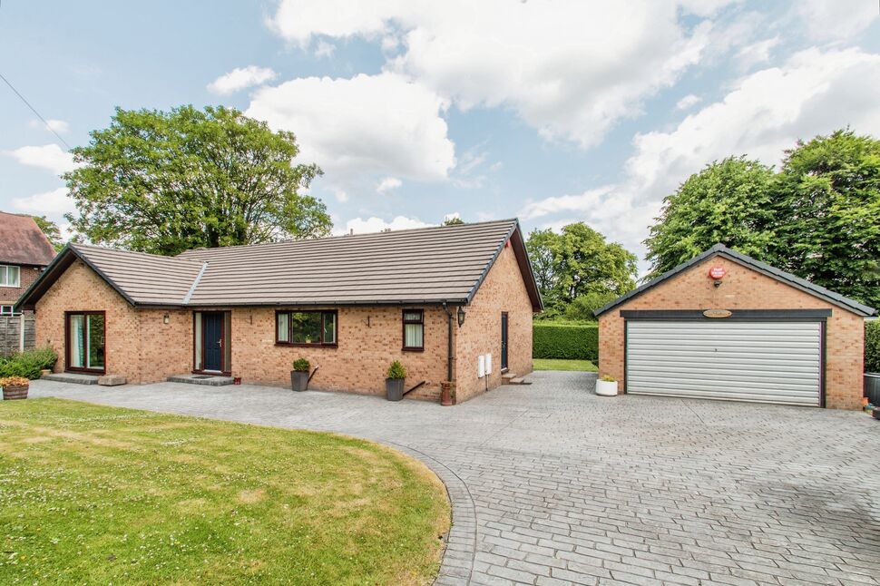 Main image of 3 bedroom Detached Bungalow for sale, Elland Road, Churwell, Leeds, LS27