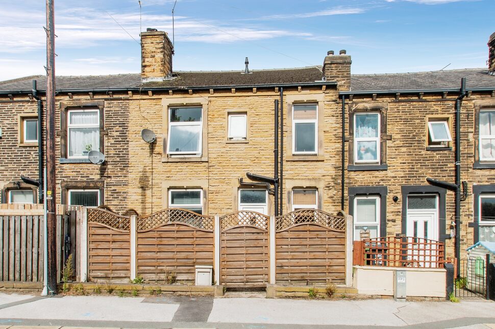 Main image of 2 bedroom Mid Terrace House for sale, Britannia Road, Morley, West Yorkshire, LS27