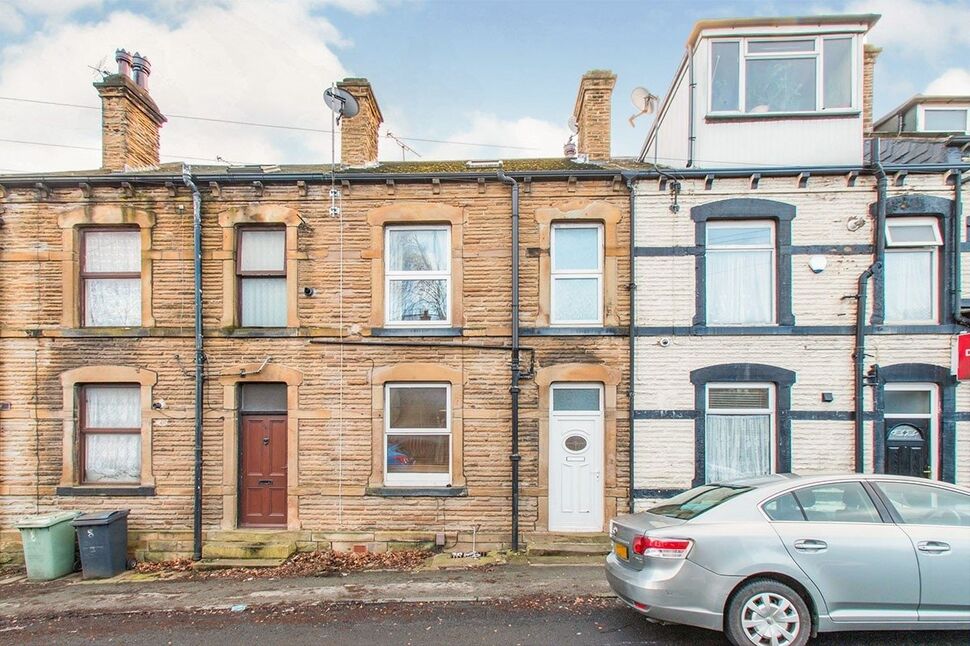 Main image of 2 bedroom Mid Terrace House to rent, New Bank Street, Morley, West Yorkshire, LS27