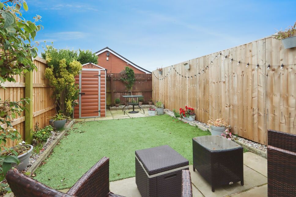 Garden / Dining Room