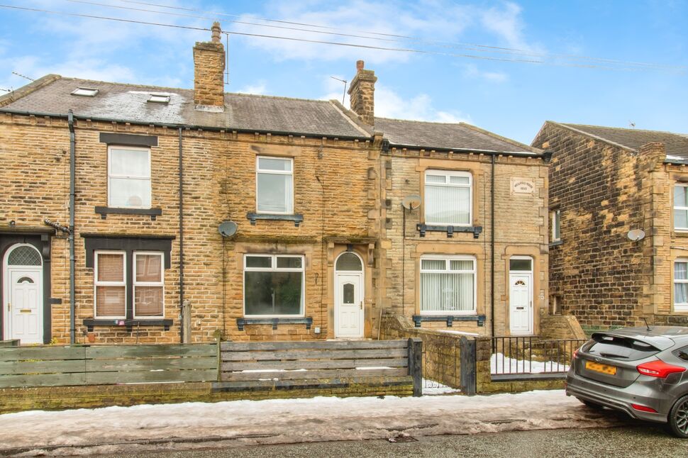 Main image of 2 bedroom Mid Terrace House for sale, Fountain Street, Morley, West Yorkshire, LS27