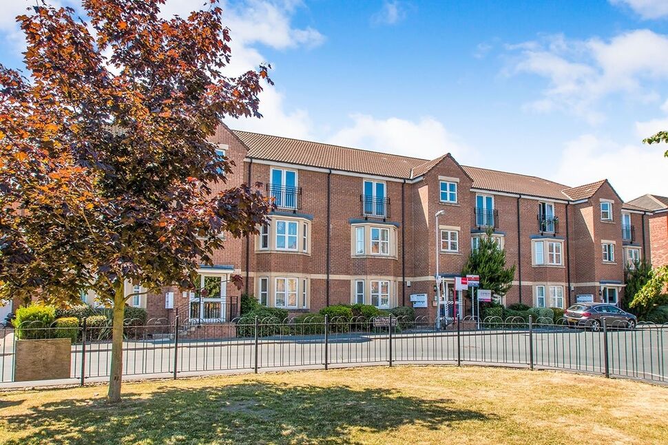 Main image of 2 bedroom  Flat to rent, Royal Troon Drive, Wakefield, West Yorkshire, WF1