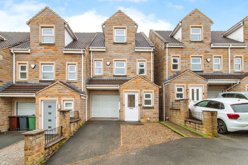 Main image of 4 bedroom End Terrace House for sale, Clark Spring Court, Morley, West Yorkshire, LS27