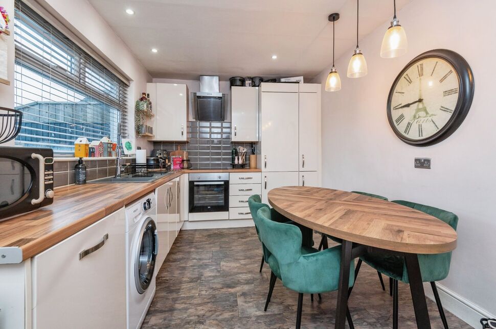 Kitchen / Breakfast Room