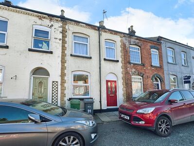 2 bedroom Mid Terrace House to rent