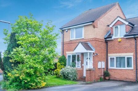 3 bedroom Semi Detached House to rent