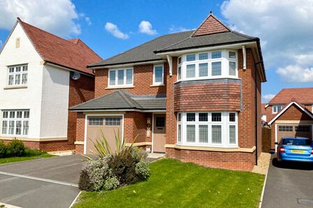 3 bedroom Detached House to rent