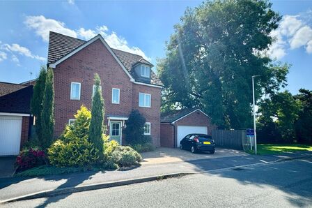 Clonners Field, 6 bedroom Detached House for sale, £500,000