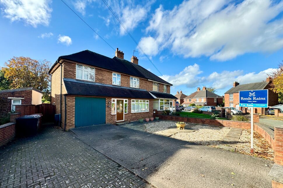 4 bedroom Semi Detached House for sale