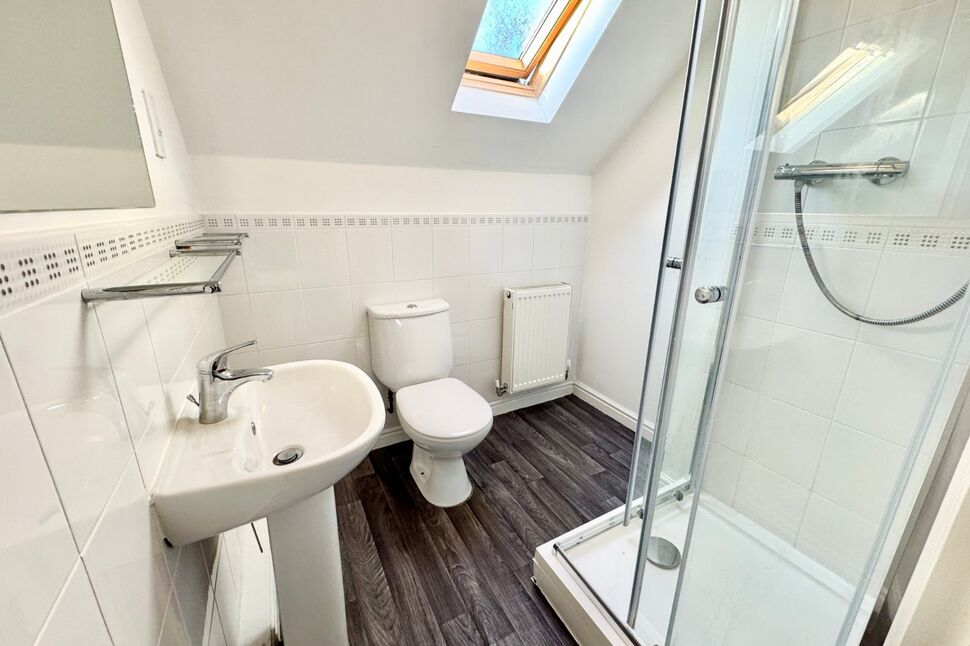 En-Suite Bathroom