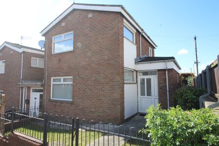 Ash Grove, 2 bedroom Mid Terrace House to rent, £700 pcm