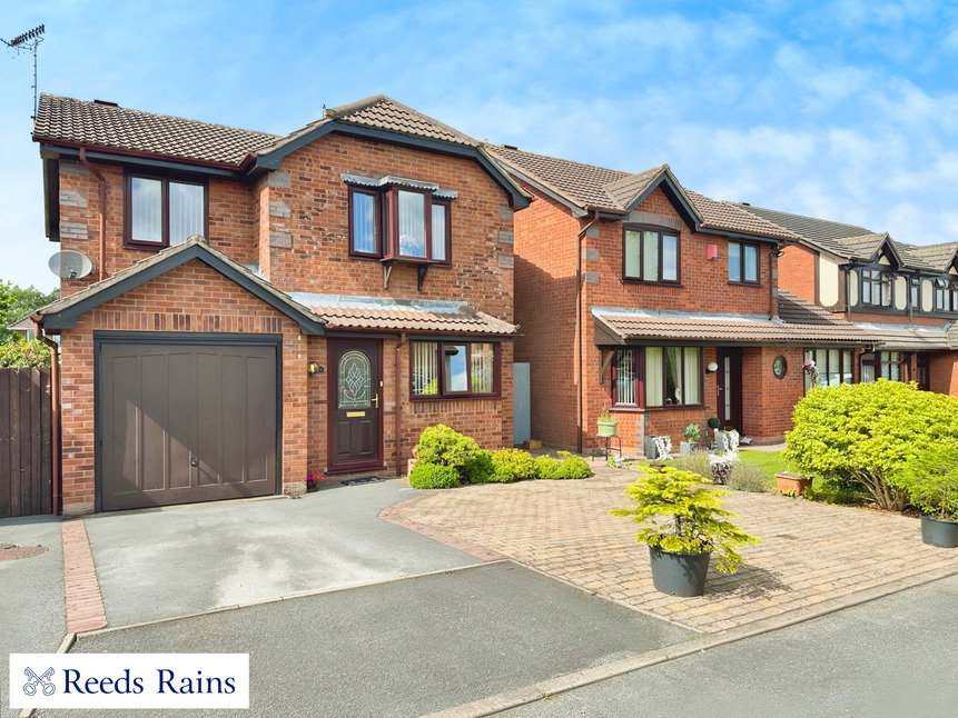 Main image of 4 bedroom Detached House for sale, Doulton Drive, Newcastle, Staffordshire, ST5