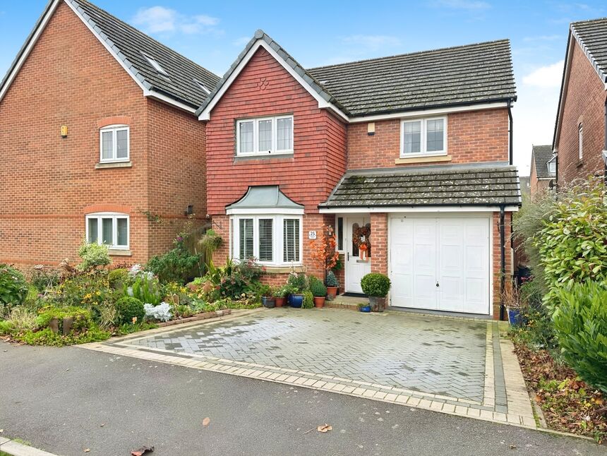 Main image of 4 bedroom Detached House for sale, Galingale View, Newcastle, Staffordshire, ST5