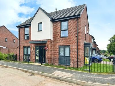 Clydesdale Avenue, 3 bedroom Detached House for sale, £240,000