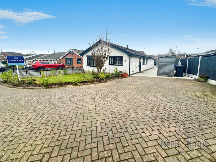 Main image of 2 bedroom Detached Bungalow for sale, Tarporley Grove, Stoke-on-Trent, Staffordshire, ST4