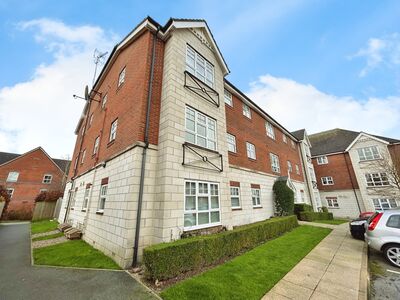 Sandbach Drive, 1 bedroom  Flat to rent, £800 pcm