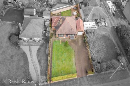 Runcorn Road, 3 bedroom Detached Bungalow for sale, £350,000