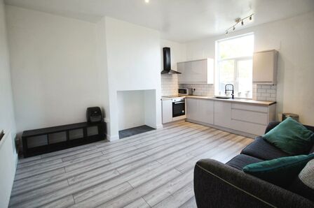 Westfield Street, 2 bedroom End Terrace House to rent, £850 pcm