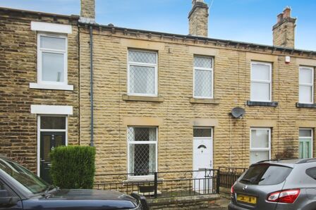 2 bedroom Mid Terrace House for sale