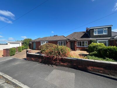 4 bedroom Semi Detached Bungalow for sale