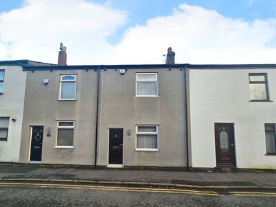 3 bedroom Mid Terrace House to rent