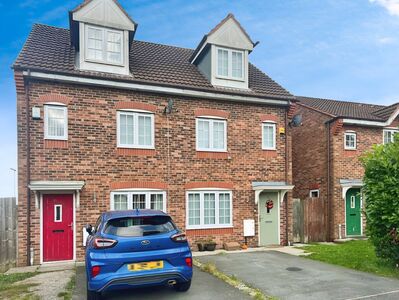 Reedsmere Close, 3 bedroom Semi Detached House for sale, £150,000