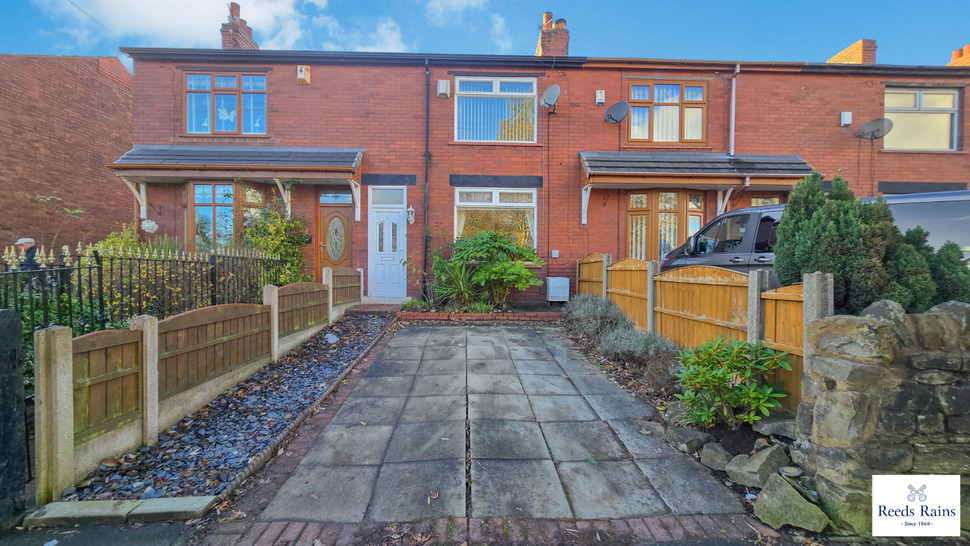 Main image of 3 bedroom Mid Terrace House to rent, City Road, Wigan, Greater Manchester, WN5