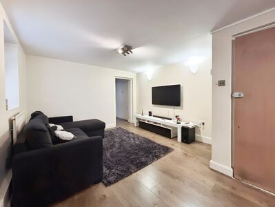 1 bedroom  Flat for sale