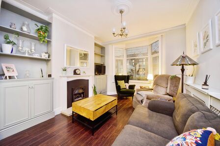 Hatherley Gardens, 3 bedroom Mid Terrace House for sale, £500,000