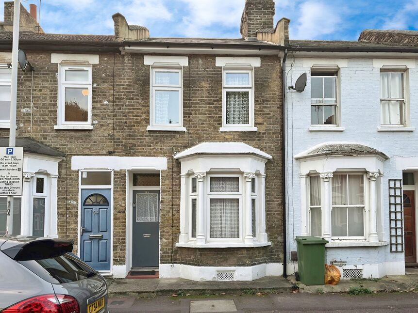 Main image of 1 bedroom Mid Terrace House for sale, Tennyson Road, London, E15