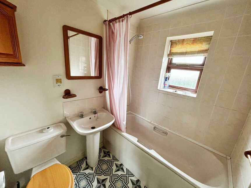 Bathroom / WC